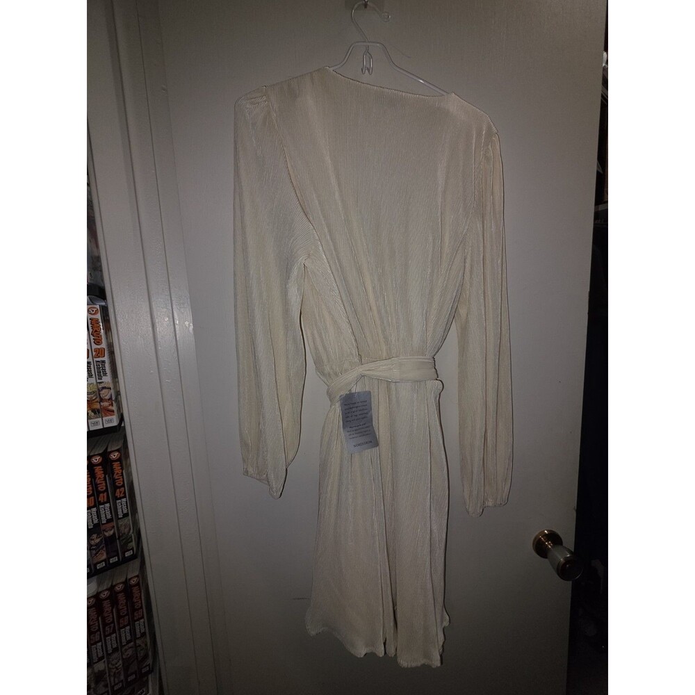 Lush NWT  Pleated Dress Ivory Size Large Long Sleeve Nordstrom Clothing